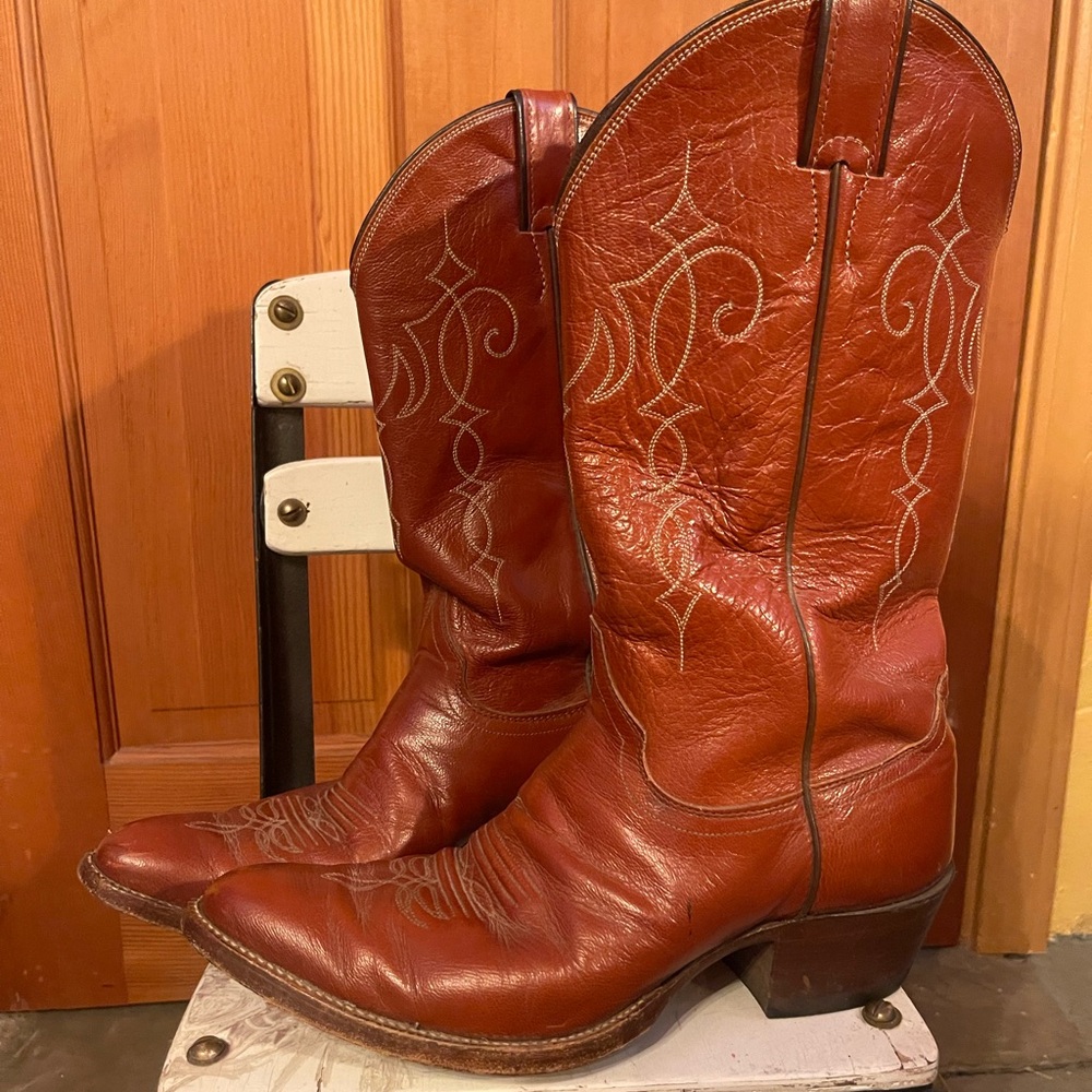 Justin’s Brown Western Cowboy Boots